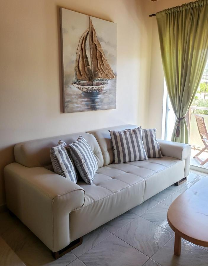 Malibu Studios & Apartments Lászi Kültér fotó