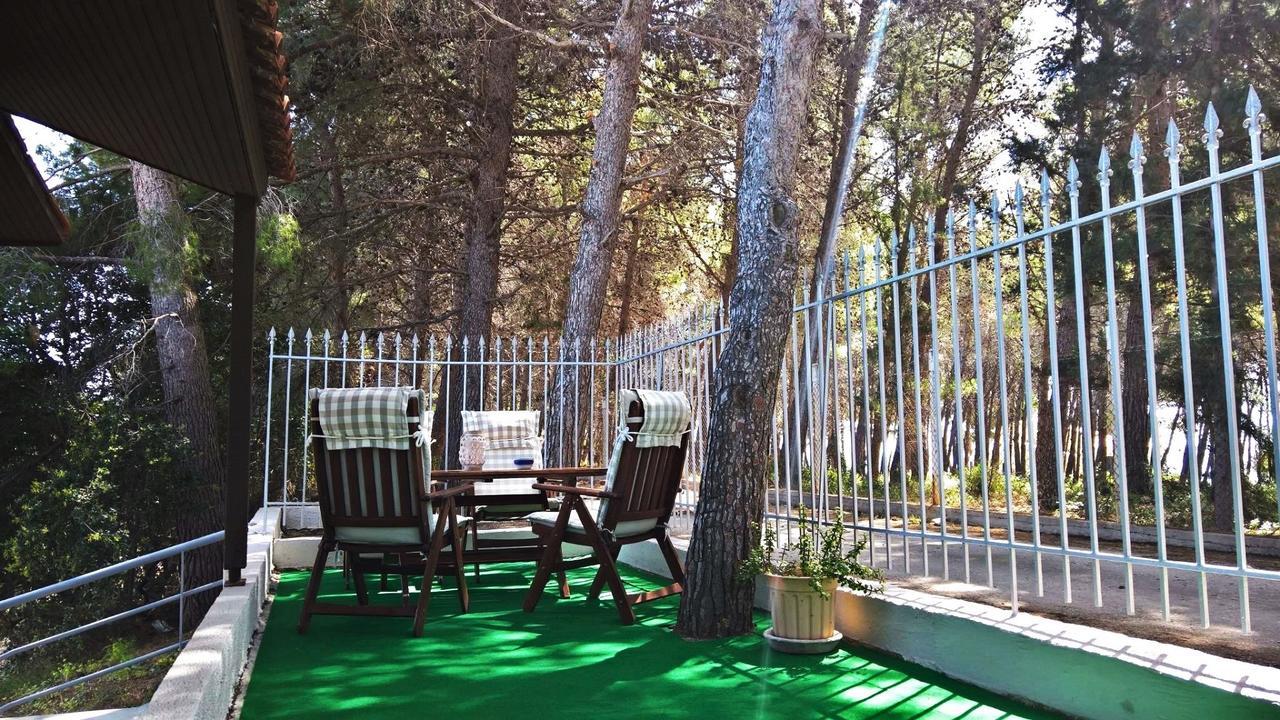 Malibu Studios & Apartments Lászi Kültér fotó